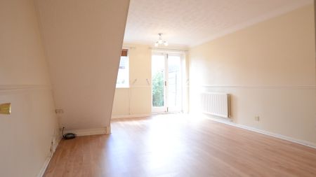 2 bedroom terraced to rent - Photo 4