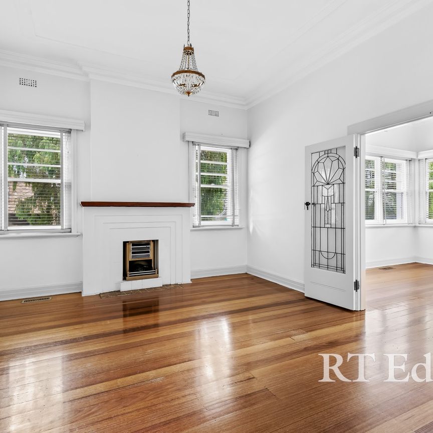 Thinking of selling? Contact our agent - Photo 1