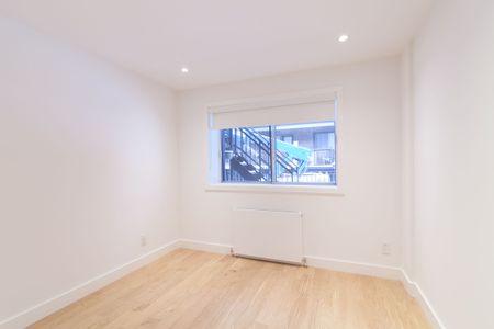 4580 Chemin Queen Mary - Photo 4