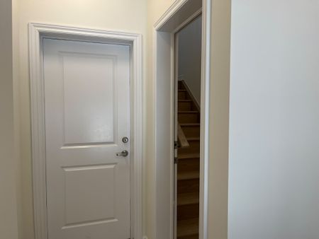 For Lease - 8 Thornbird Crescent Unit# Upper, Brampton, Ontario - Photo 4