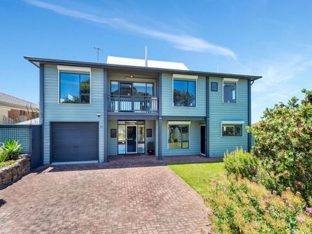 56 Rumbelow St, Encounter Bay SA 5211 - House For Rent | Domain - Photo 3