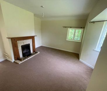 2 Almshouse - Photo 3