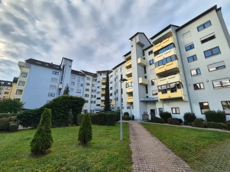 Modernes Design trifft zeitlose Eleganz: Exquisite 3-Zimmer-Wohnung in Böblingen auf der Diezenhalde - Foto 5