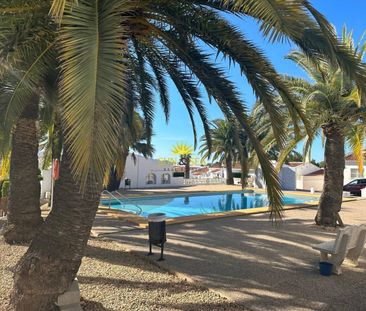 VILLA WITH 2 BEDROOMS IN LA NUCIA, ALICANTE - Photo 3