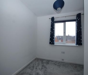 29 Newborough Avenue, Llanishen, Cardiff CF14 5BZ - Photo 4