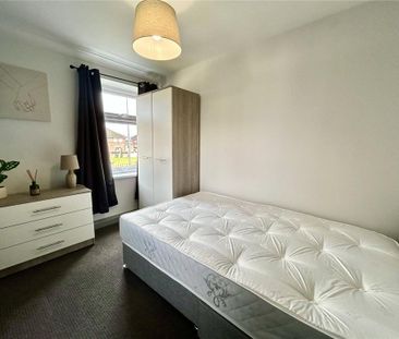 1 bedroom in a house share to rent - Photo 3