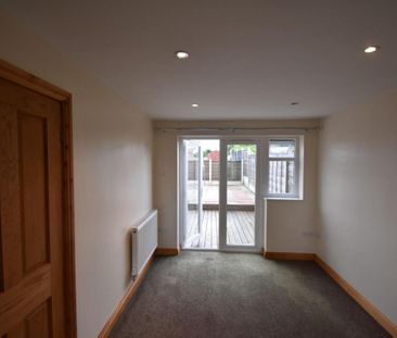 Eastwood Grove, Garforth, Leeds - Photo 1