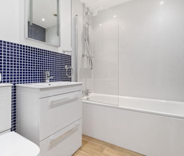 5 bedroom semi-detached house to rent - Photo 4