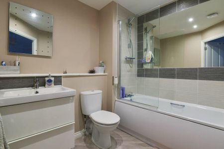 2 bedroom flat to rent - Photo 5