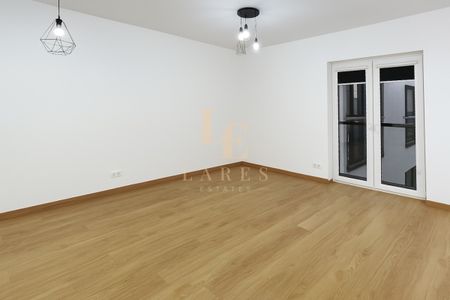 Atrakcyjna przestrzeń 90m² | 3 pokoje | Włochy - Zdjęcie 2