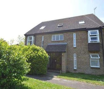 Bedroom Top Floor Apartment In Burpham, GU4 - Photo 2