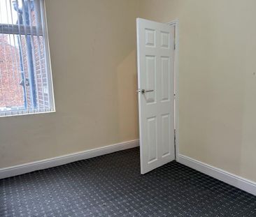 3 bedroom terraced house to rent - Photo 6