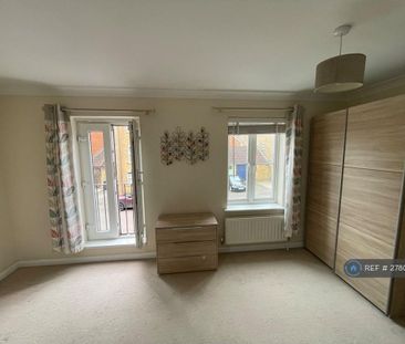 1 bedroom in a house share to rent - Photo 2