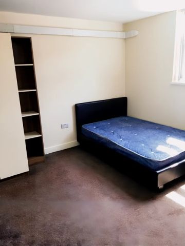 6 Bedroom 6 Bathroom - Photo 3