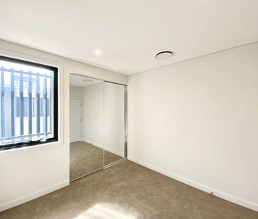 Near New Tri-Level Energy Efficient Home - Photo 6