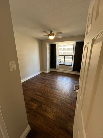 For Lease - 100 Quebec Avenue Unit# 402, Toronto, Ontario - Photo 5