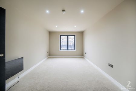 City Green, Coventry Road, Sheldon Country Park - Photo 2