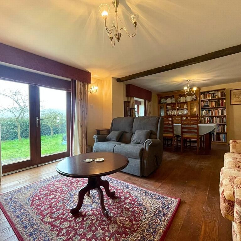 4 bedroom cottage to rent - Photo 1