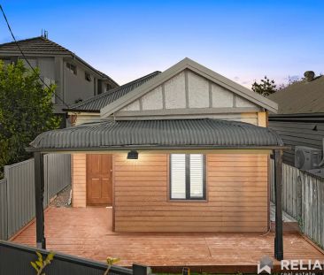 “Modern Comfort & Convenient Inner-West Living” - Photo 1