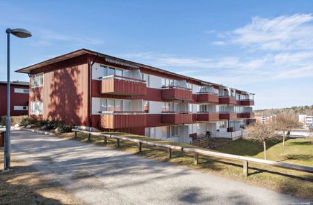 Skarpbrunnavägen, Norsborg - Photo 4