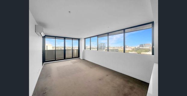 2 Bedroom Apartment With Spectacular City and Bay Views - Photo 1