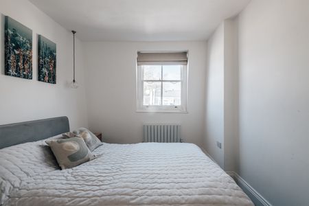 2 Bed Flat, Longridge Road, SW5 - Photo 2