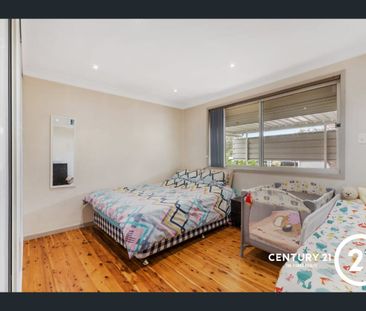 FOUR BEDROOM HOME IN A GREAT LOCATION! - Photo 5