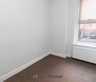 2 bedroom ground floor flat to rent - Photo 1