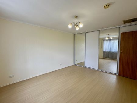 27 Karina Crescent, Holden Hill SA, Belconnen - Photo 4