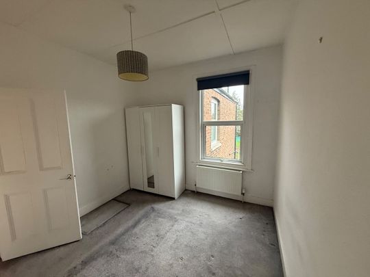 1 Bed Flat, Long Lane, N3 - Photo 1