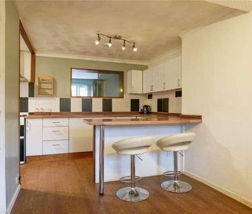 Woodside Way, Reading, Berkshire, RG2 - Photo 6