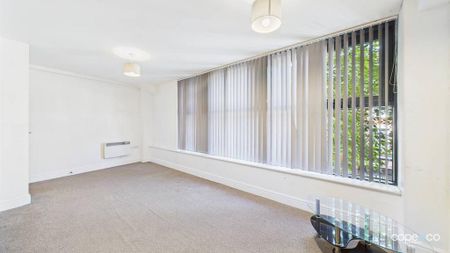 2 bedroom apartment to rent - Photo 2