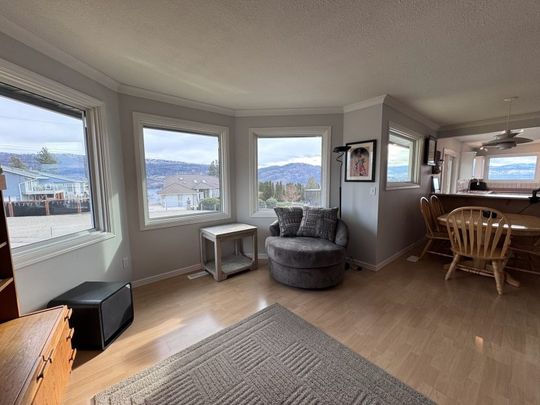 Furnished 2 bed + den bedroom upper suite, with views! Short-term lease until October.31, 2025 - Photo 1