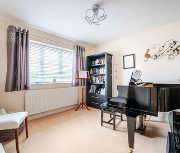 4 bedroom detached house to rent - Photo 3