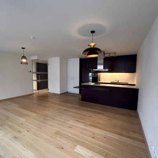 Appartement te huur - foto 1