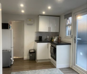 1 bed studio flat to rent in Luton, LU4 - Photo 3