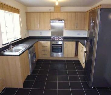 Willen Park - A Prime Bedroom Top Floor Apartment With En-suite, MK15 - Photo 4