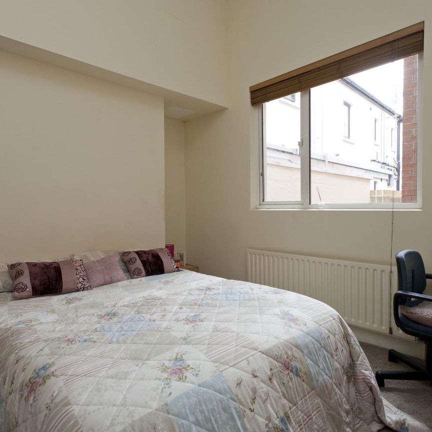 221 Belmont Road, BT42AH, Belfast - Photo 1