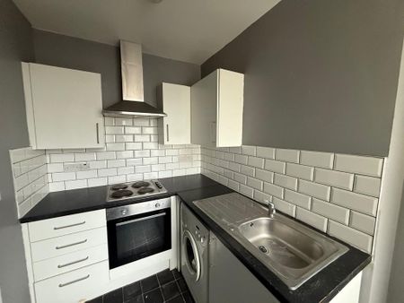 2 bedroom apartment to rent - Photo 4