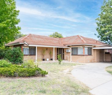 Three Bedroom Family Home! - Photo 1
