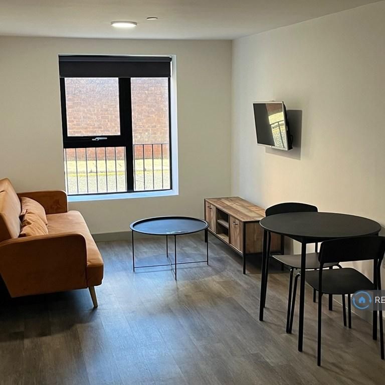 1 bedroom flat to rent - Photo 1