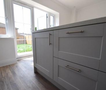 180, SS7 3QS - Photo 4