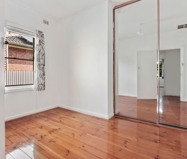 Family-Friendly Comfort with Space, Charm & Convenience! - Photo 2