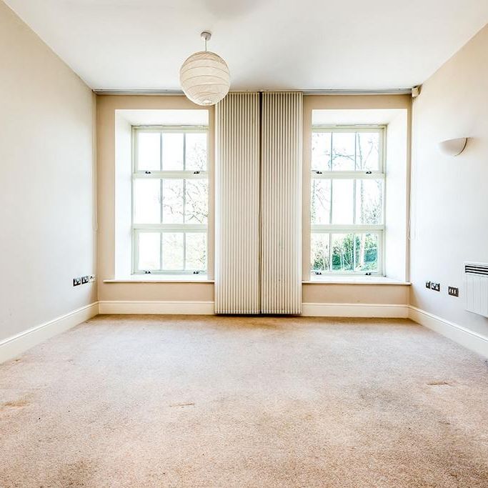 2 bedroom flat to rent - Photo 1