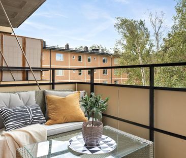 Trollesundsvägen, Bandhagen - Photo 2