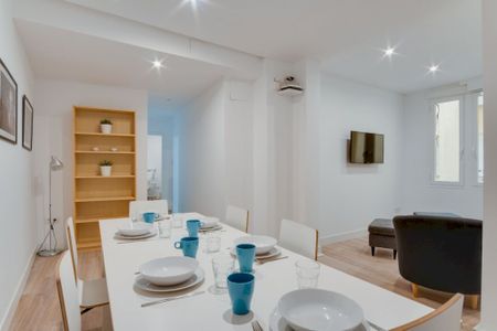 Cozy room in Fernán Gonzalez Street - Photo 5