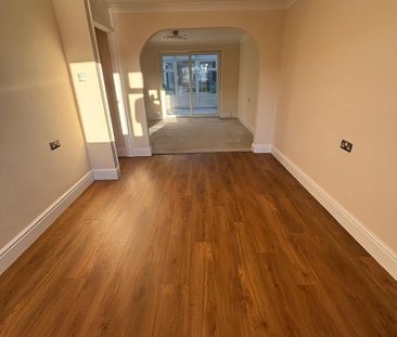 Ashlee Walk, Reading, Woodcote - Photo 2