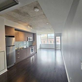 OVER 600 SQ FT 1 BED LOFT KING WEST - Photo 1