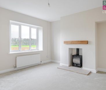 2 bedroom semi-detached house to rent - Photo 5