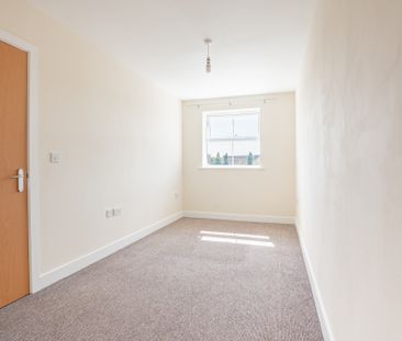 Naylor Road, Ellesmere Port - Photo 5